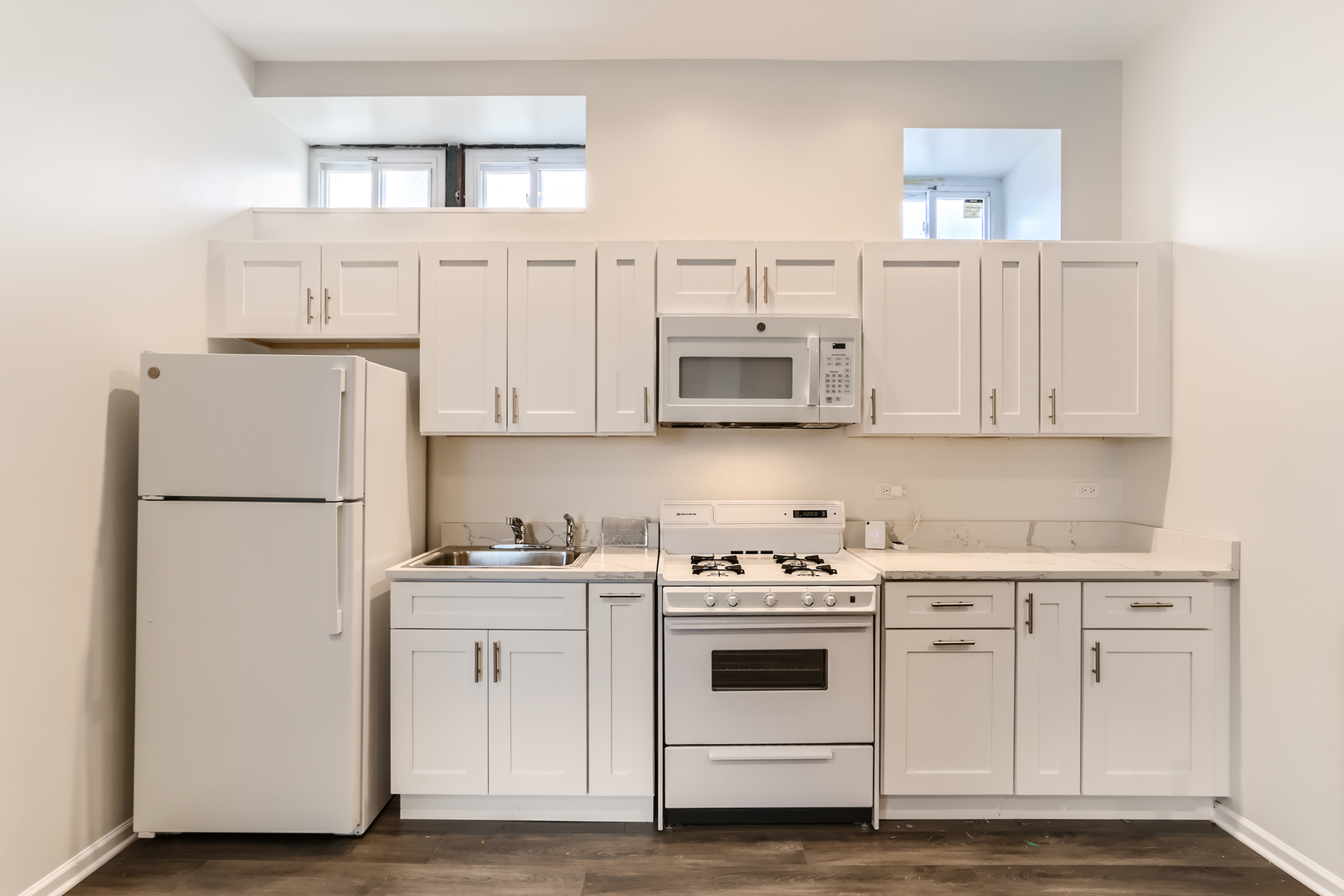 226 E Illinois Street #6, Lemont, IL 60439