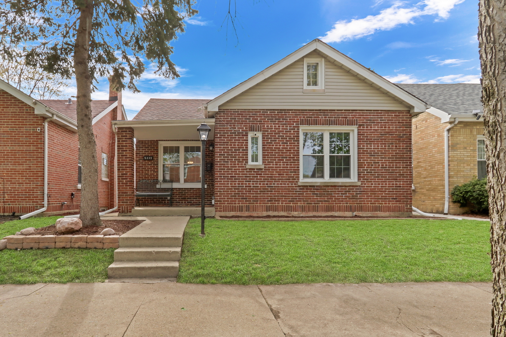 5332 N Latrobe Avenue, Chicago, IL 60630