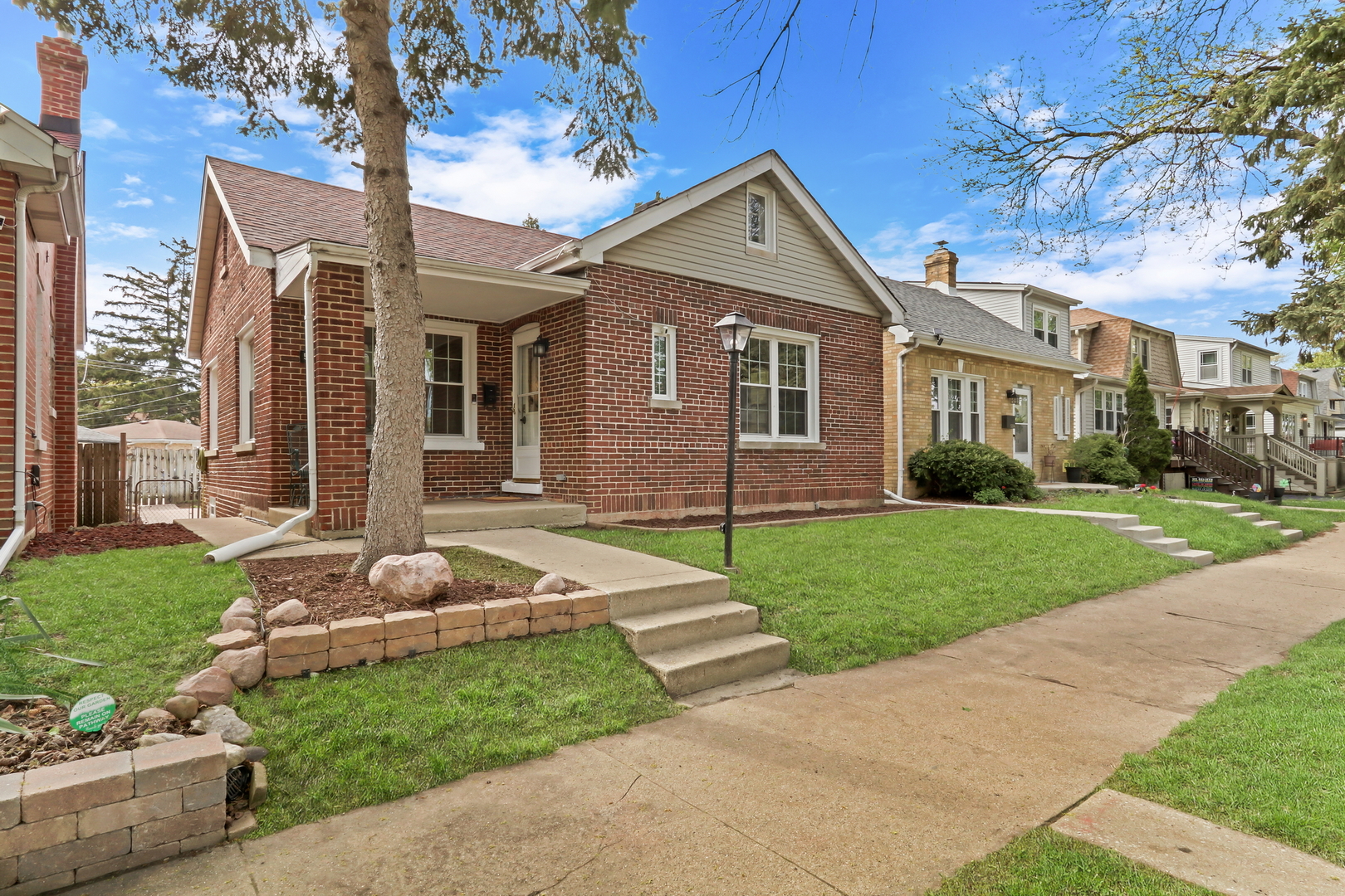 5332 N Latrobe Avenue, Chicago, IL 60630