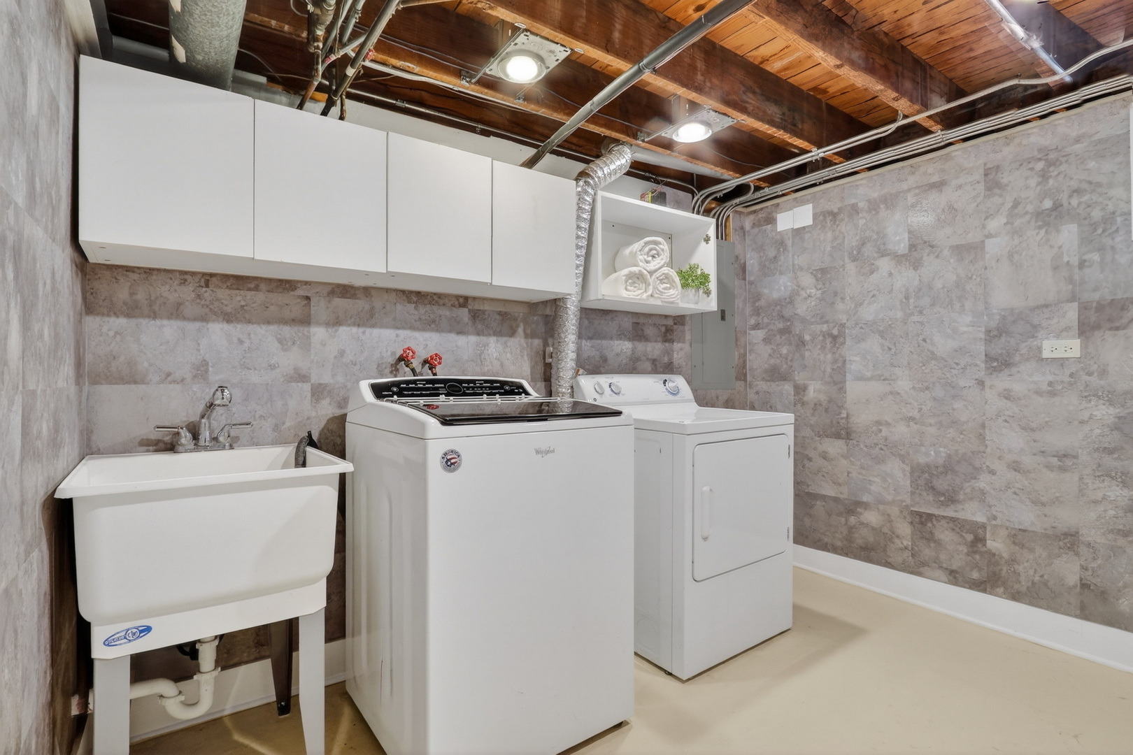 5332 N Latrobe Avenue, Chicago, IL 60630