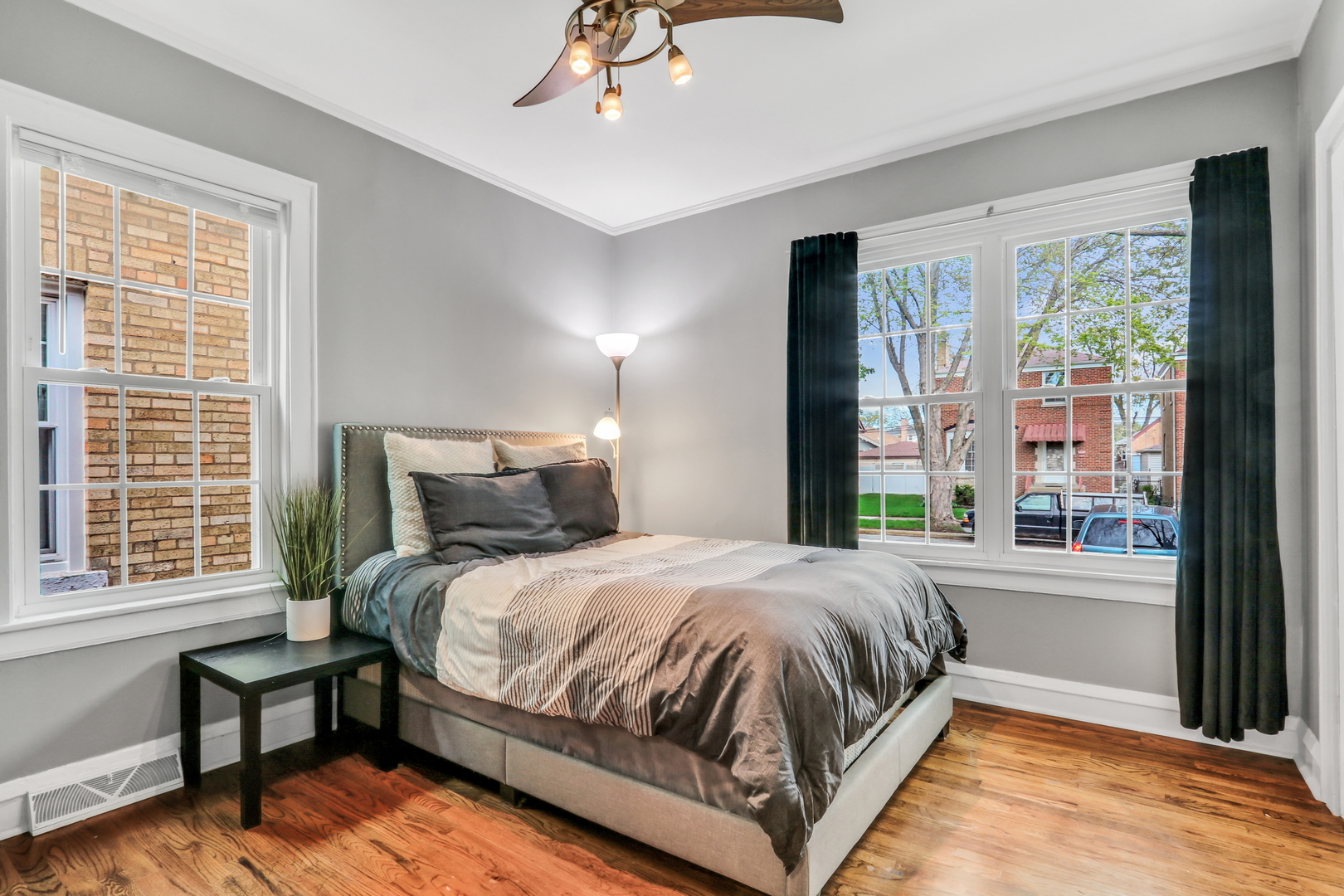 5332 N Latrobe Avenue, Chicago, IL 60630