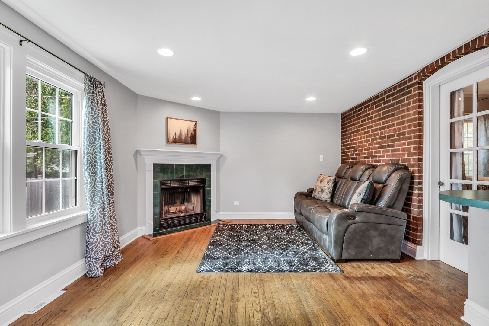 5332 N Latrobe Avenue, Chicago, IL 60630