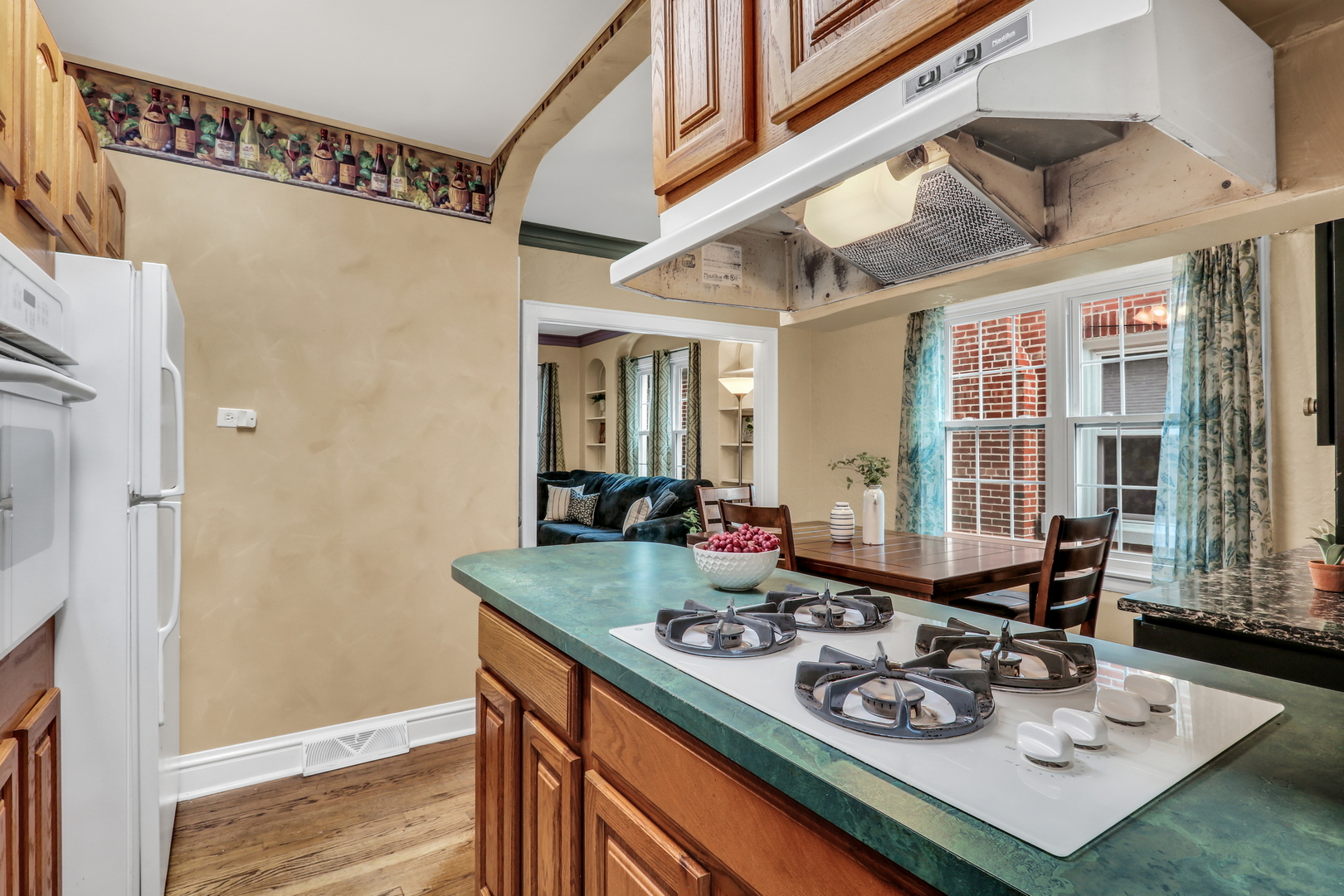 5332 N Latrobe Avenue, Chicago, IL 60630