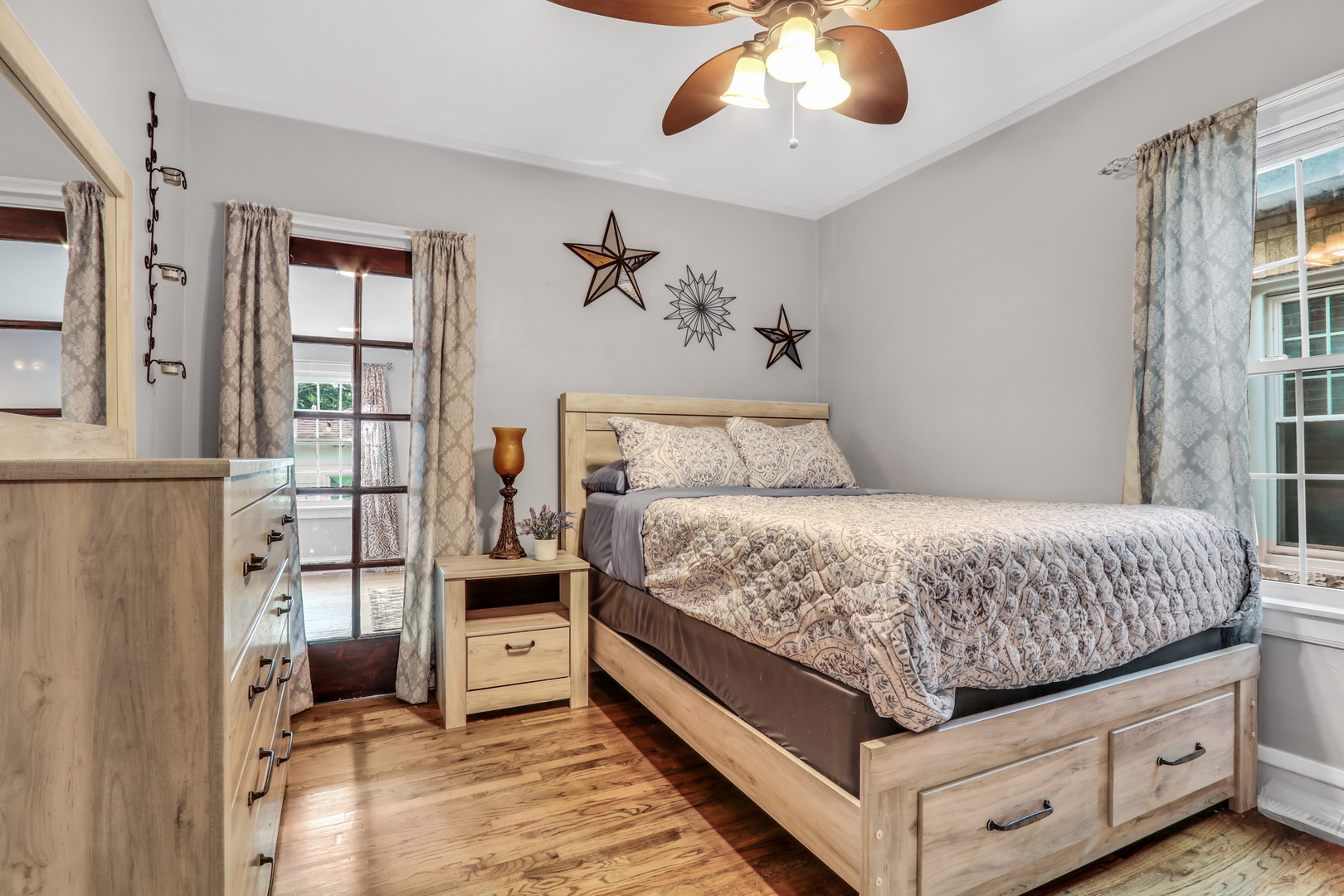 5332 N Latrobe Avenue, Chicago, IL 60630