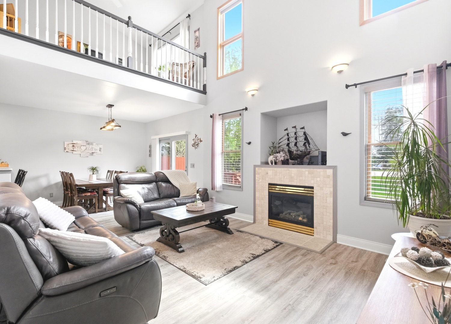 1462 Ridge Drive, Sycamore, IL 60178