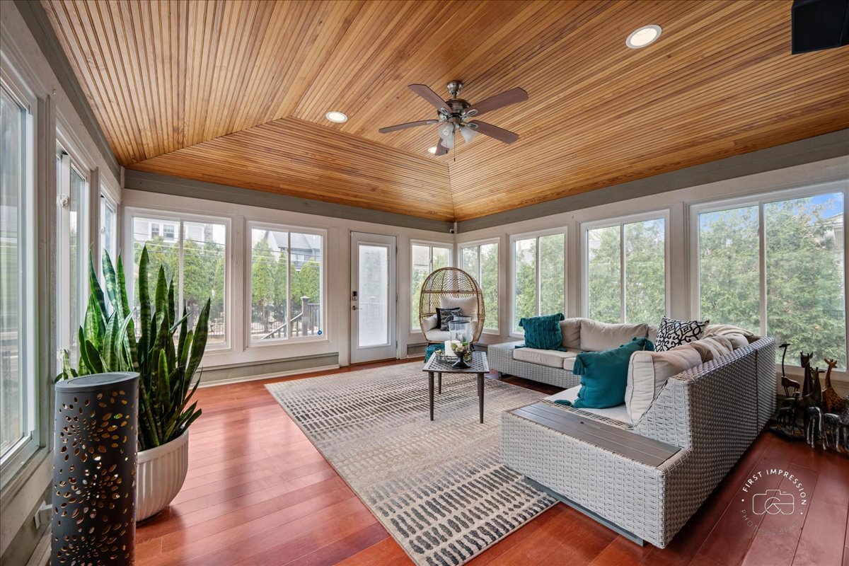 427 S Sleight Street, Naperville, IL 60540