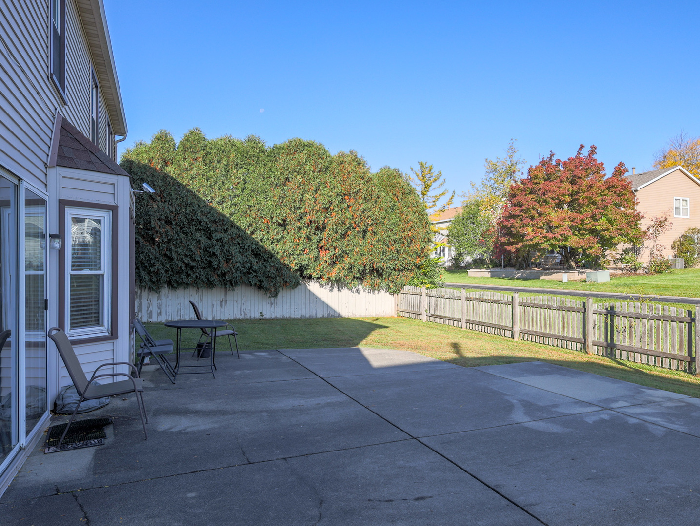 331 E Fox Hill Drive, Buffalo Grove, IL 60089