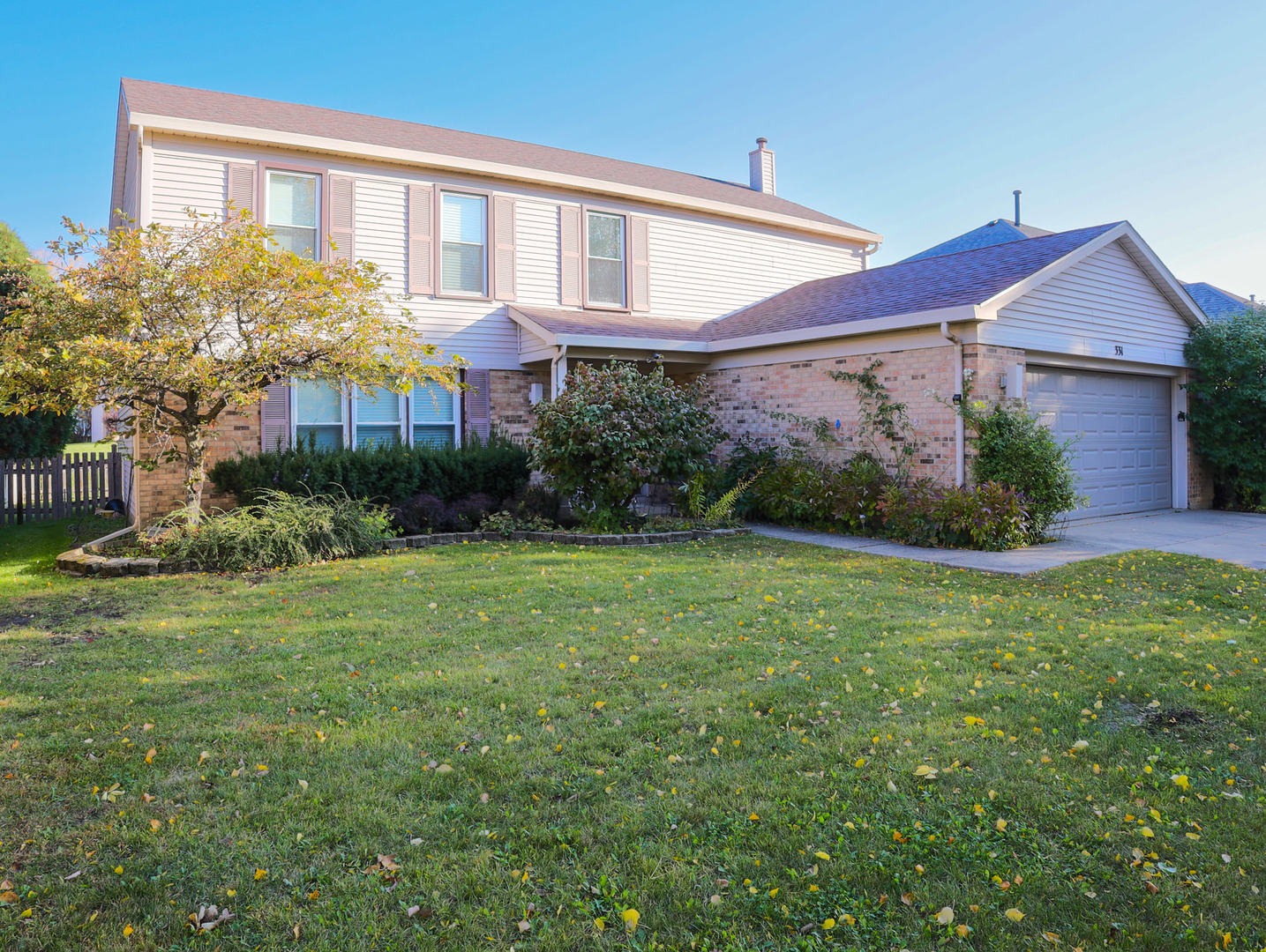 331 E Fox Hill Drive, Buffalo Grove, IL 60089