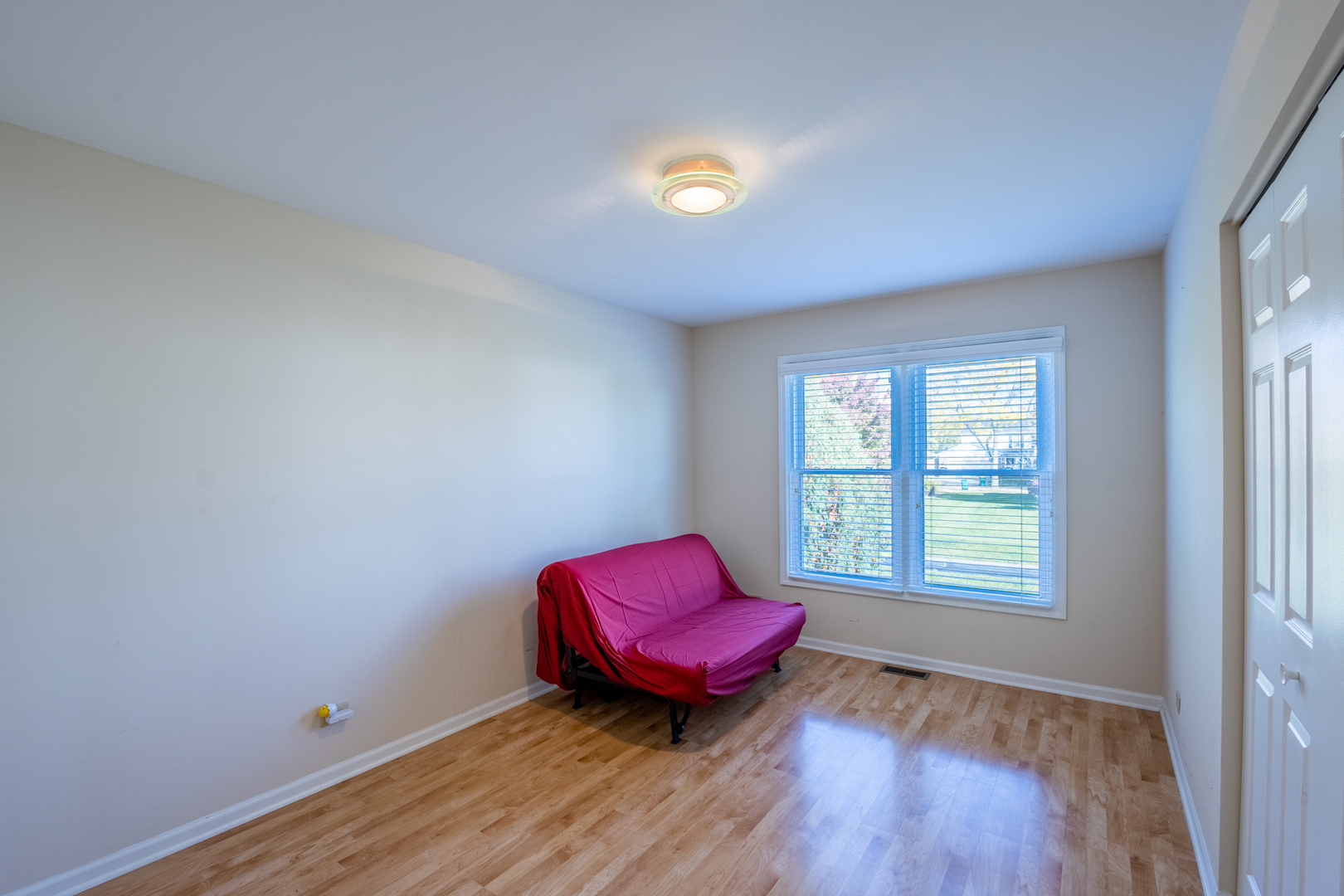 331 E Fox Hill Drive, Buffalo Grove, IL 60089