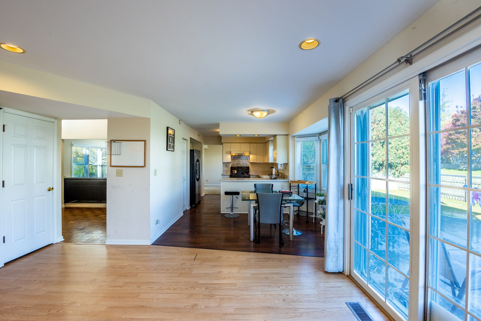 331 E Fox Hill Drive, Buffalo Grove, IL 60089