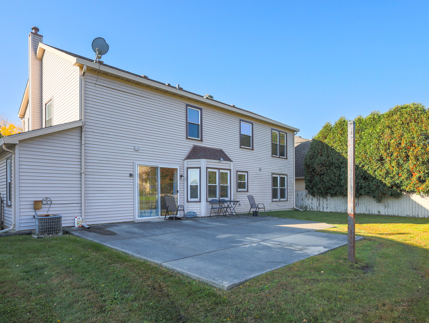 331 E Fox Hill Drive, Buffalo Grove, IL 60089