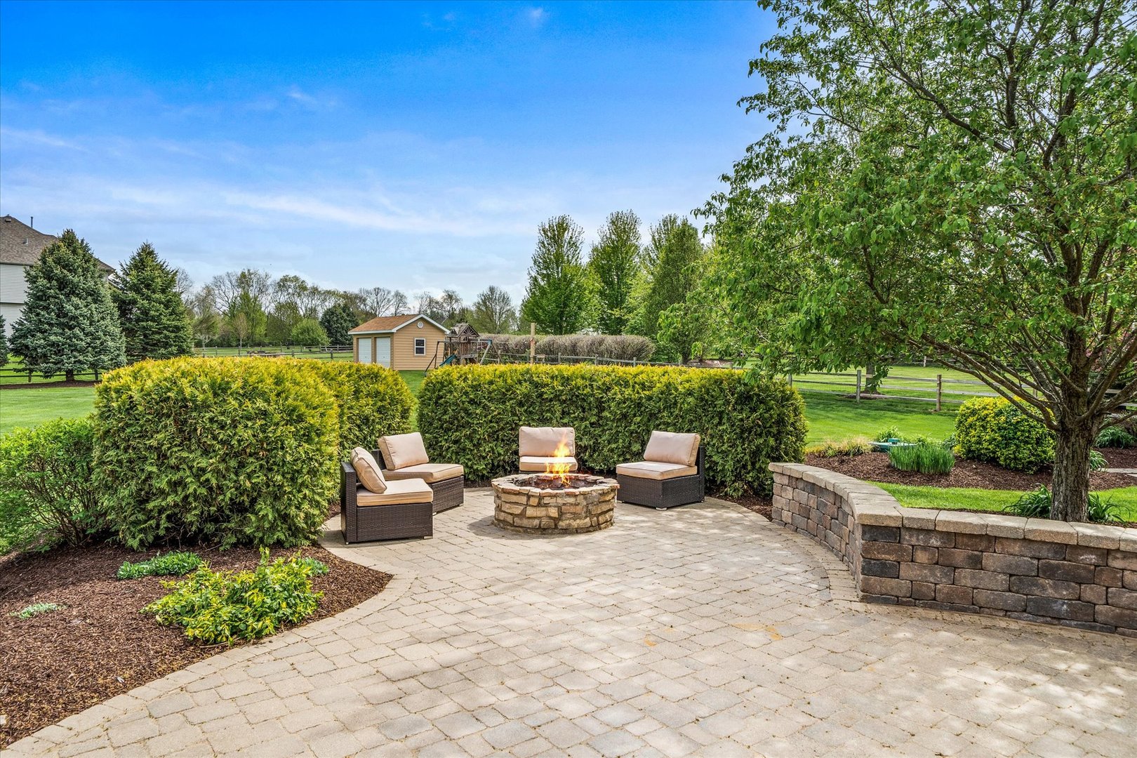 5672 Fields Drive, Yorkville, IL 60560
