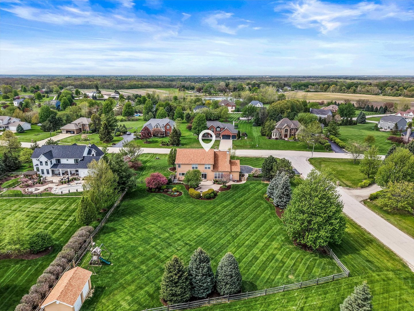 5672 Fields Drive, Yorkville, IL 60560