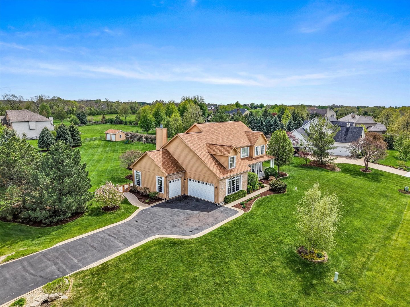 5672 Fields Drive, Yorkville, IL 60560