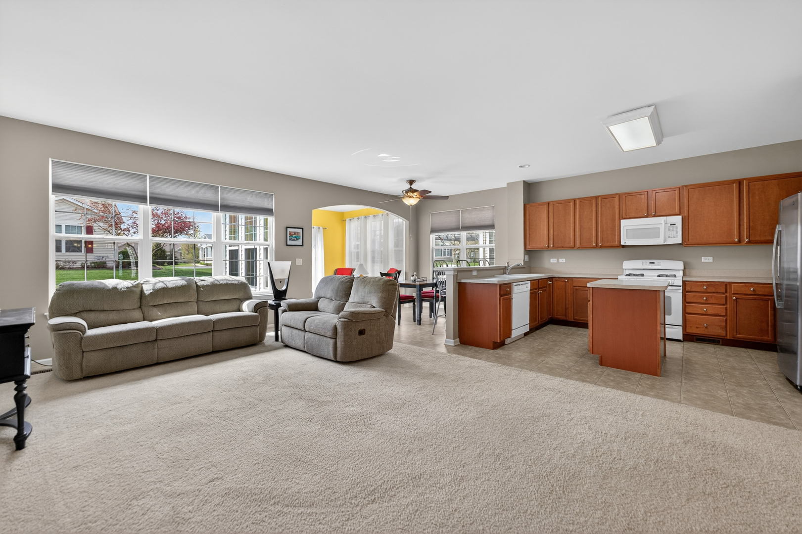 1682 Francis Drive, Pingree Grove, IL 60140