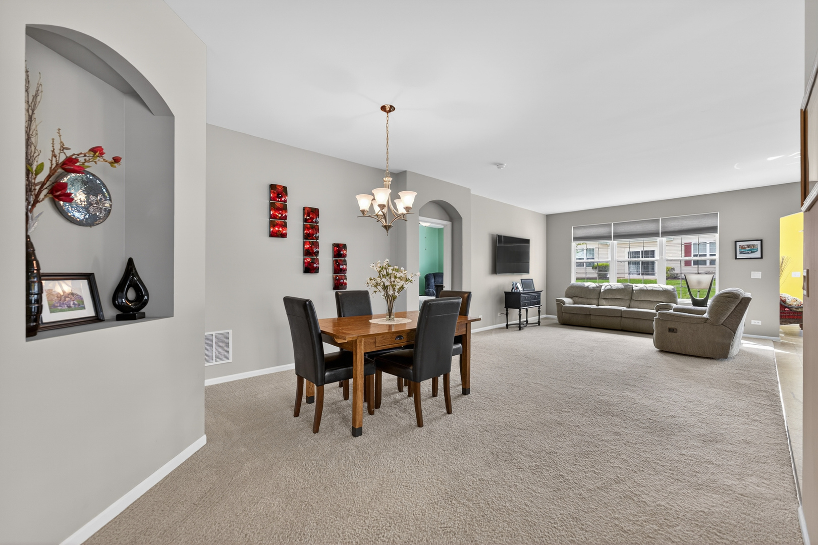 1682 Francis Drive, Pingree Grove, IL 60140