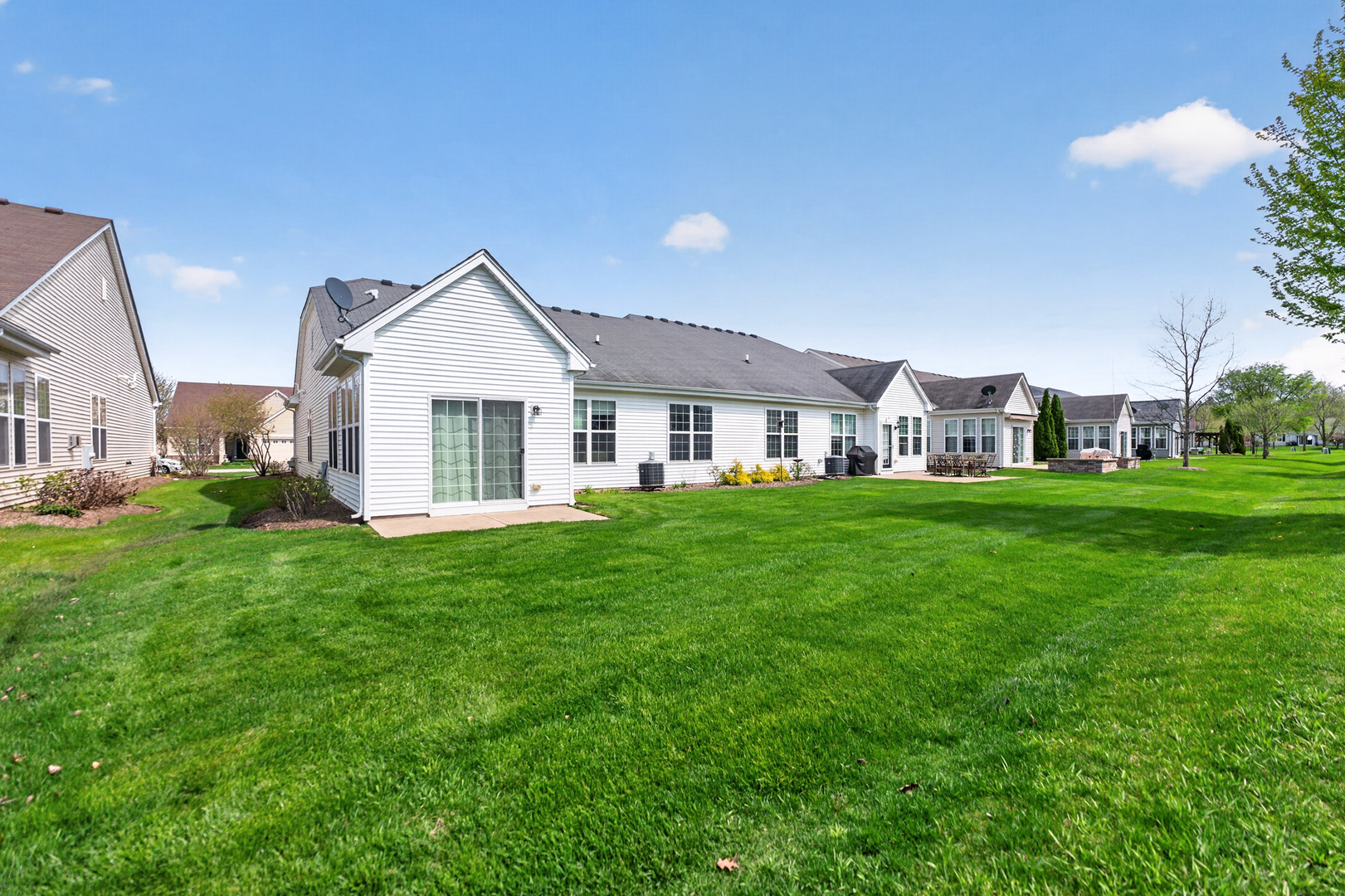 1682 Francis Drive, Pingree Grove, IL 60140