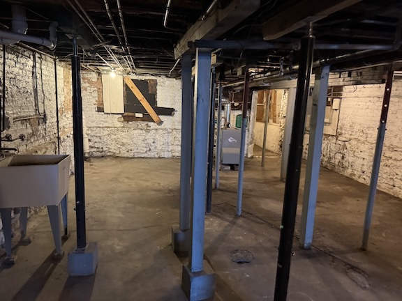 6619 S Ellis Avenue, Chicago, IL 60637