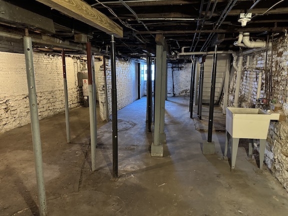 6619 S Ellis Avenue, Chicago, IL 60637