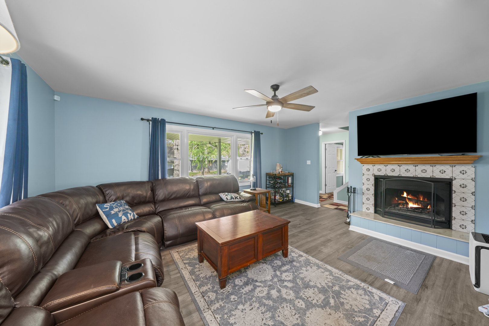 795 Lake Holiday Drive, Lake Holiday, IL 60548