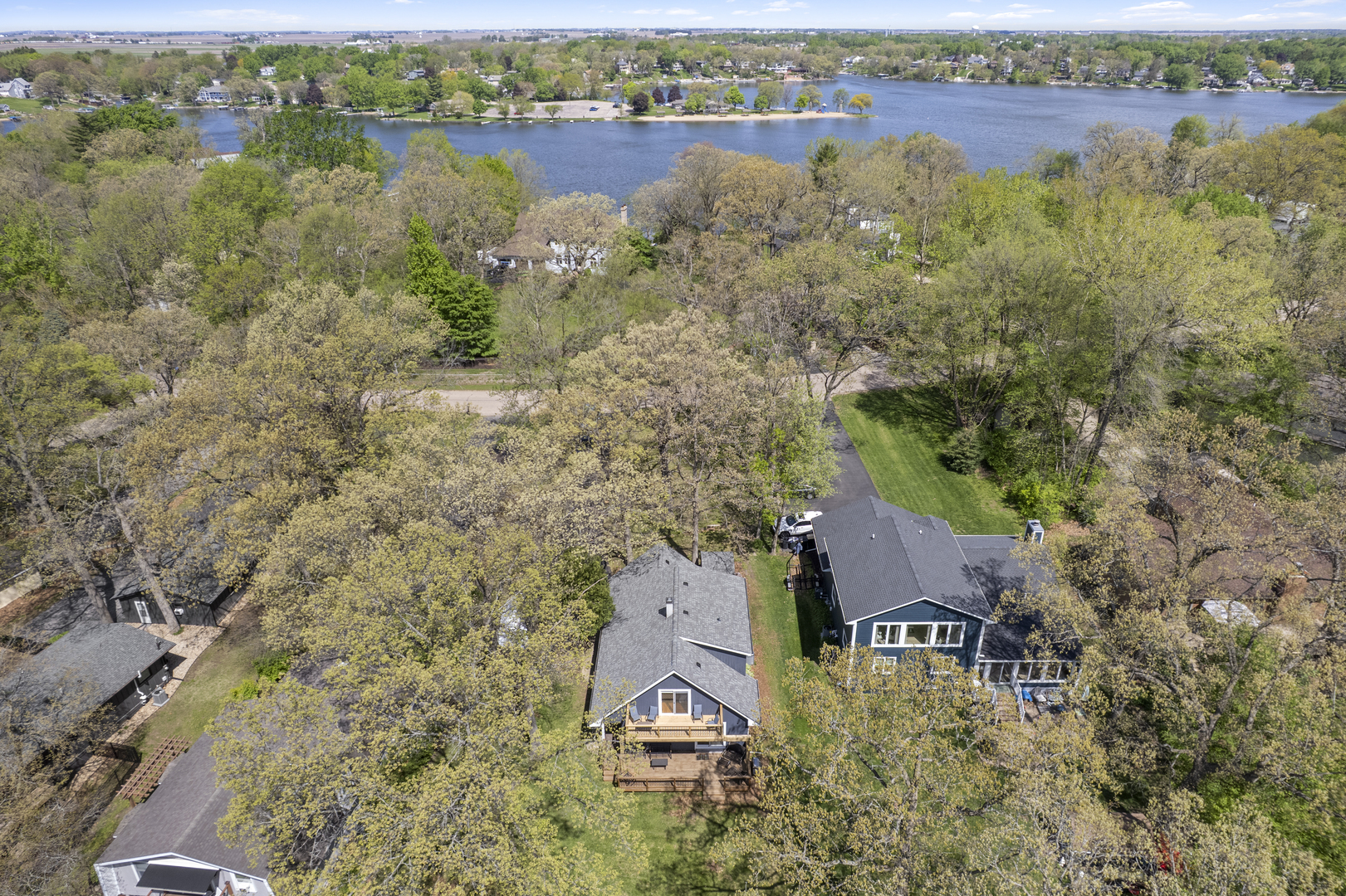 795 Lake Holiday Drive, Lake Holiday, IL 60548