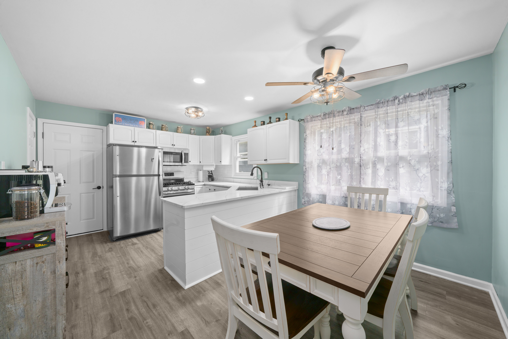 795 Lake Holiday Drive, Lake Holiday, IL 60548