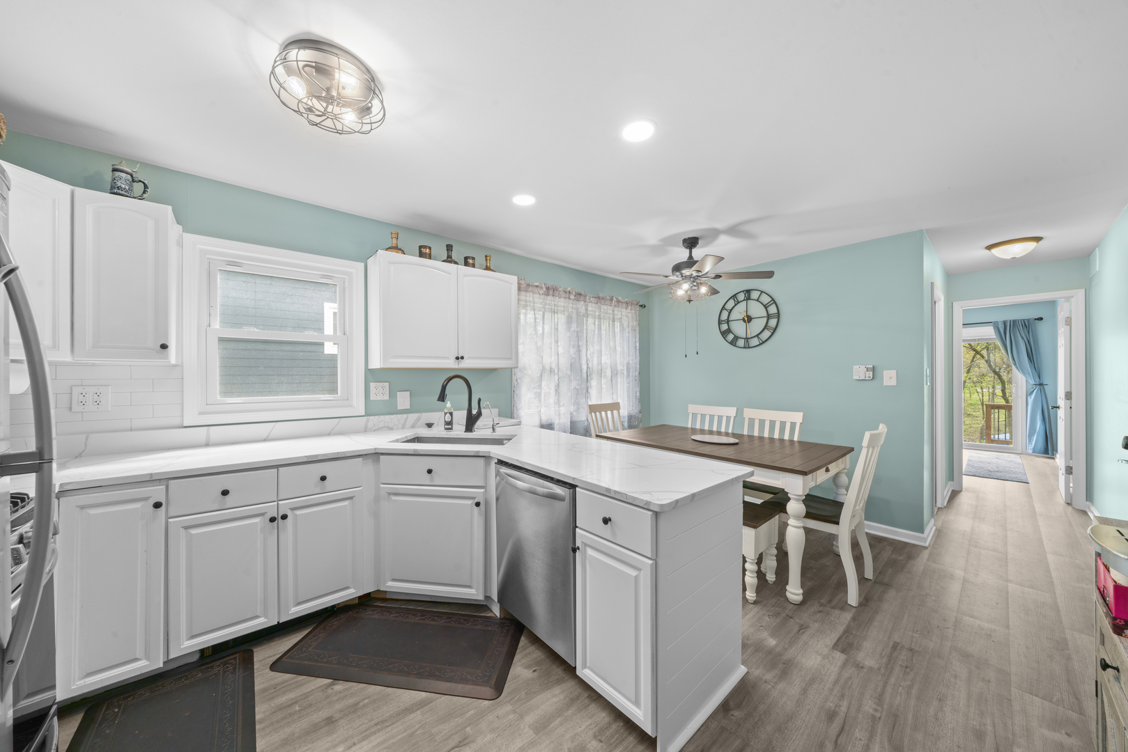 795 Lake Holiday Drive, Lake Holiday, IL 60548