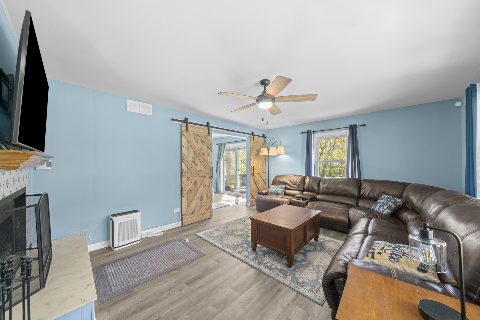 795 Lake Holiday Drive, Lake Holiday, IL 60548