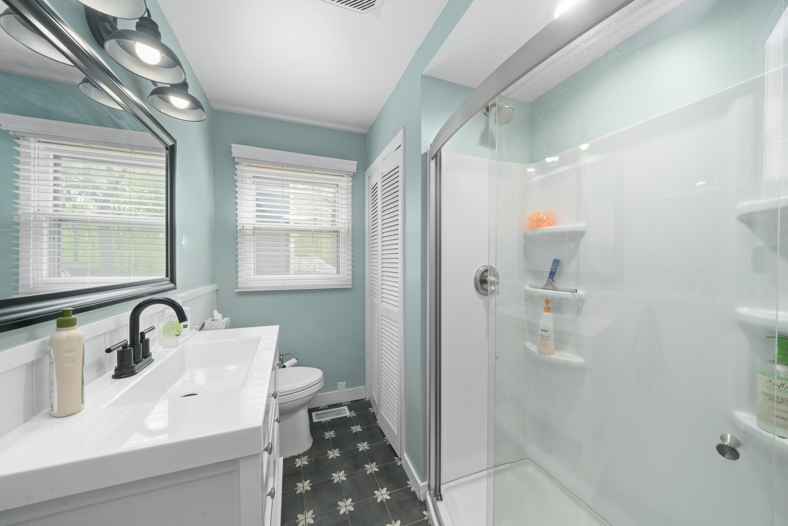 795 Lake Holiday Drive, Lake Holiday, IL 60548