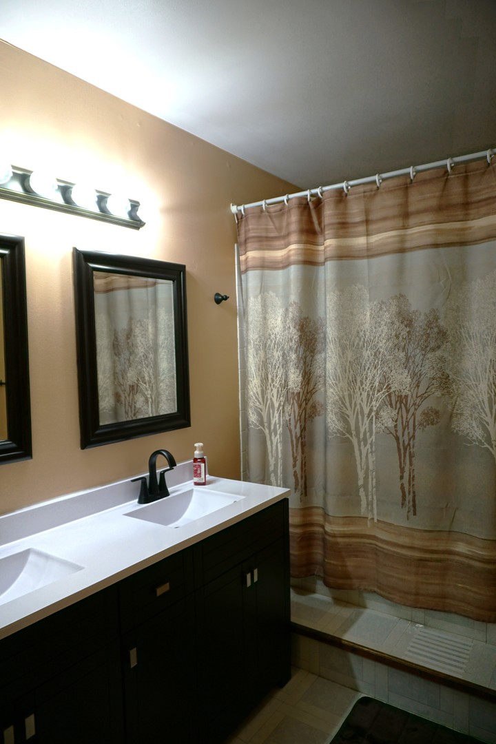 Streamwood, IL 60107