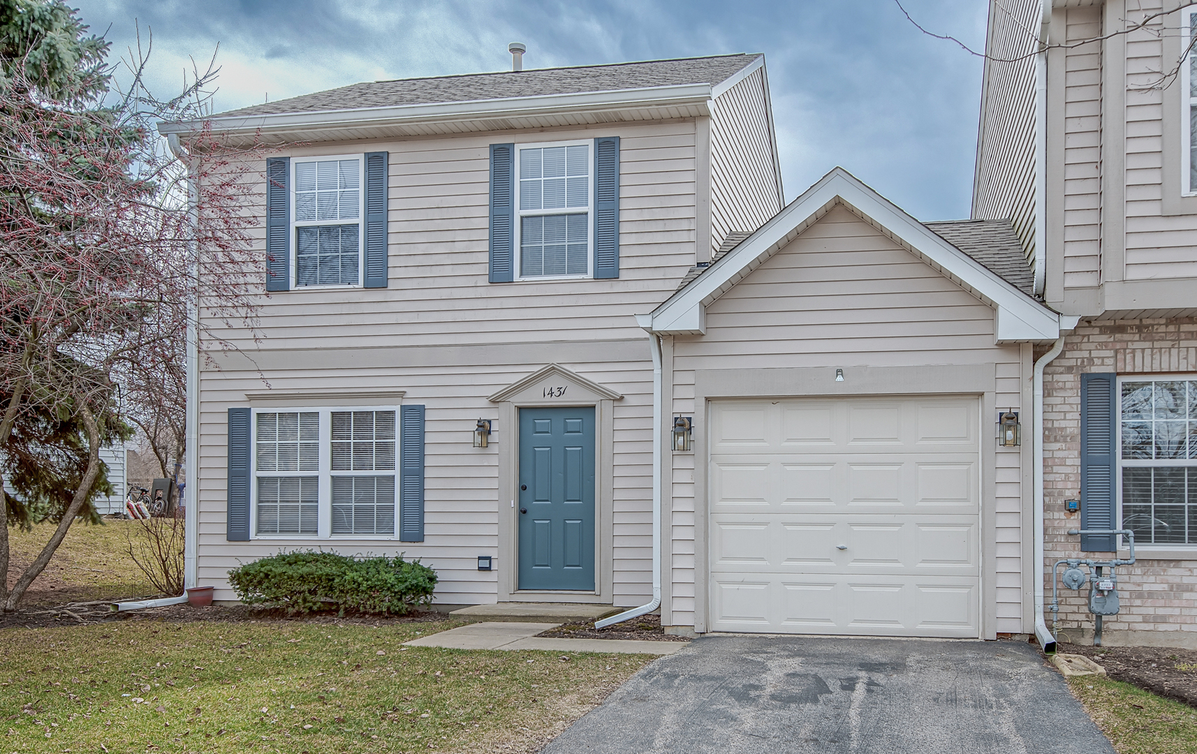 1431 W SPLIT OAK Circle, Round Lake Beach, IL 60073