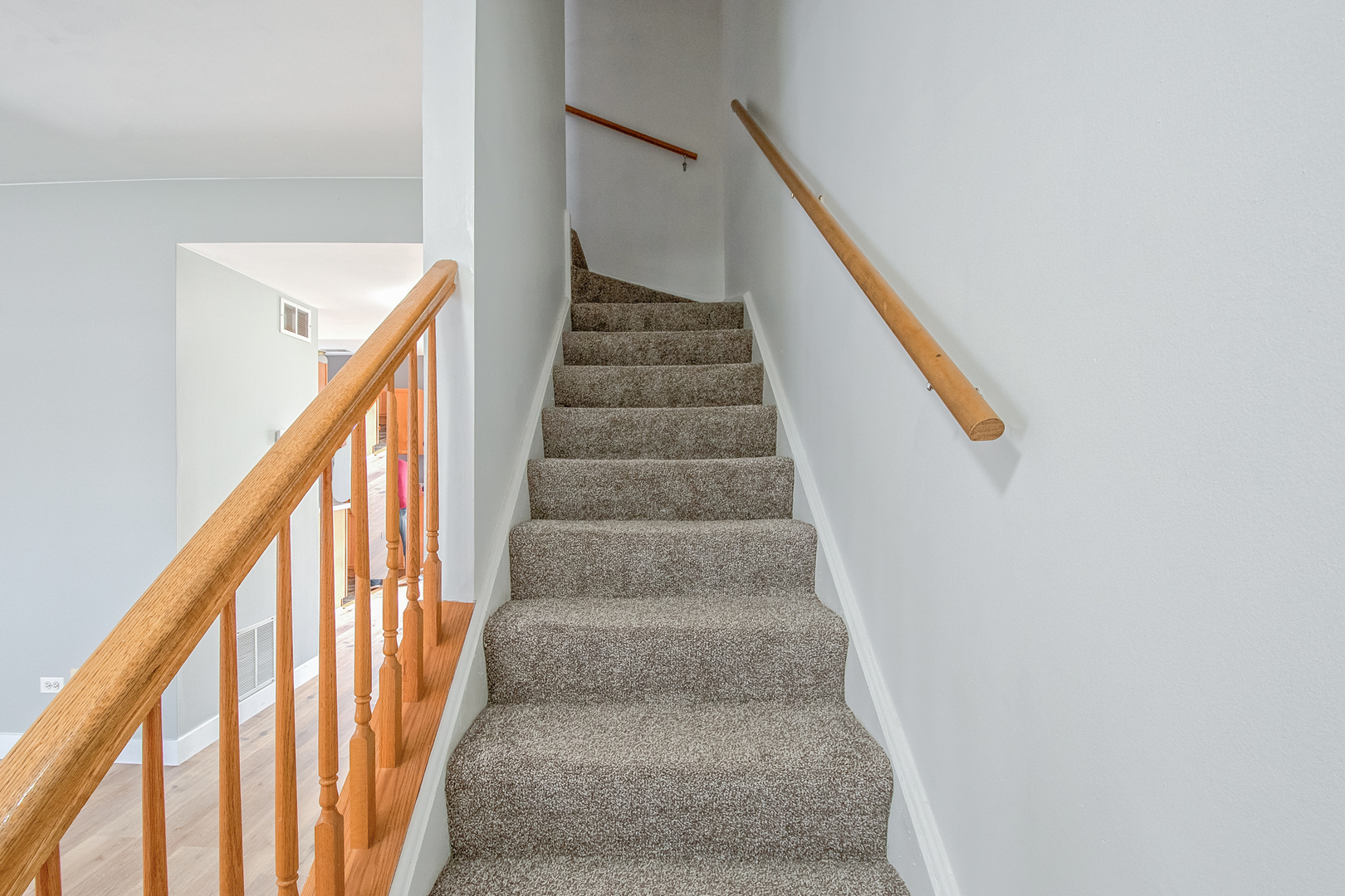 1431 W SPLIT OAK Circle, Round Lake Beach, IL 60073