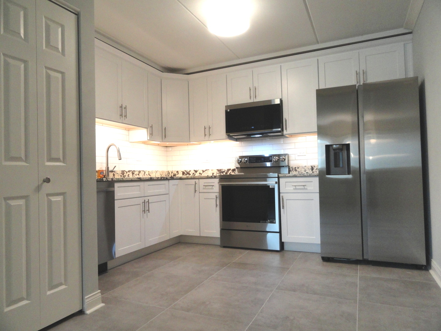 9907 W 58th Street #1, Countryside, IL 60525