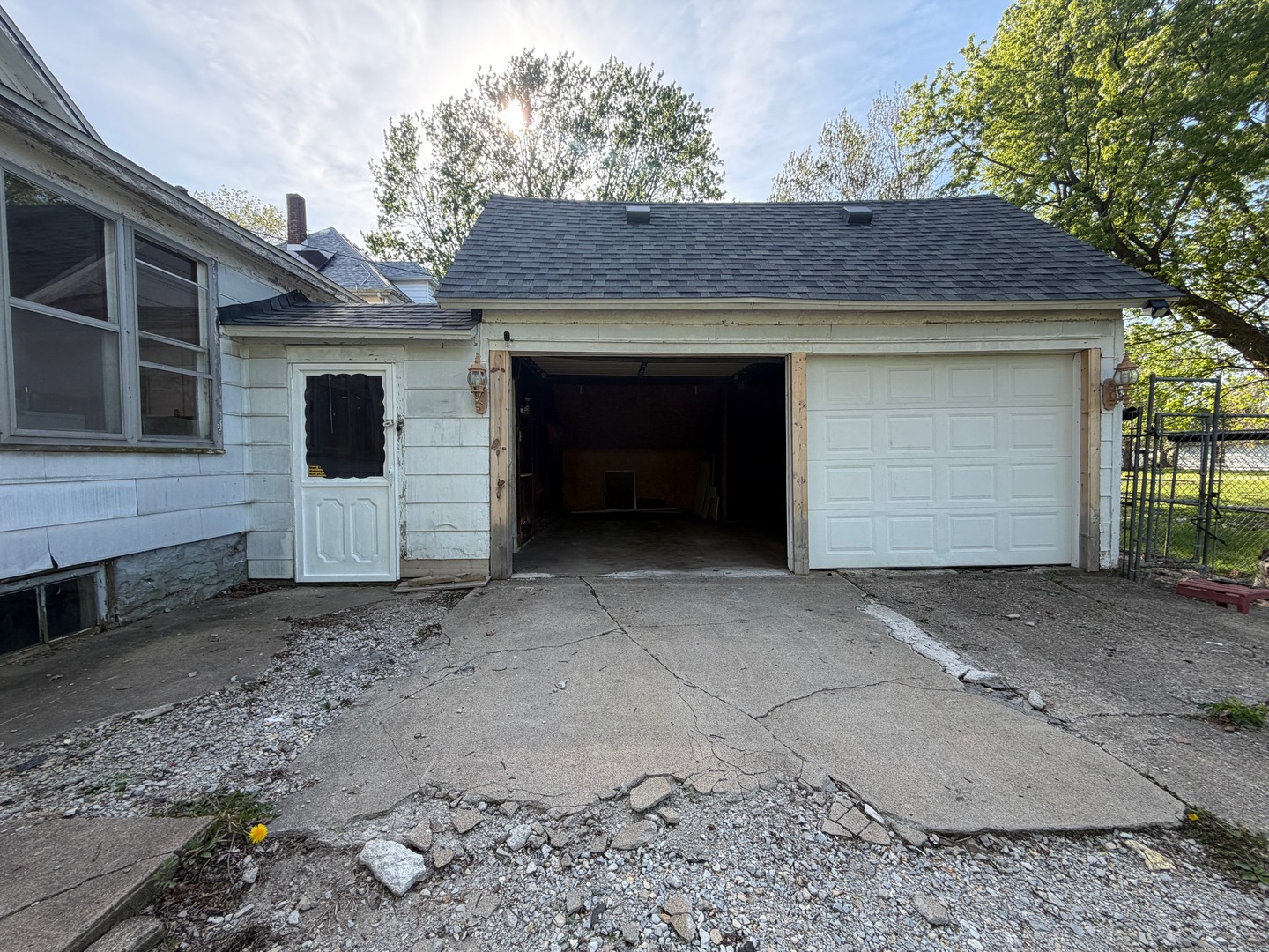 385 E Main Street, Sheldon, IL 60966