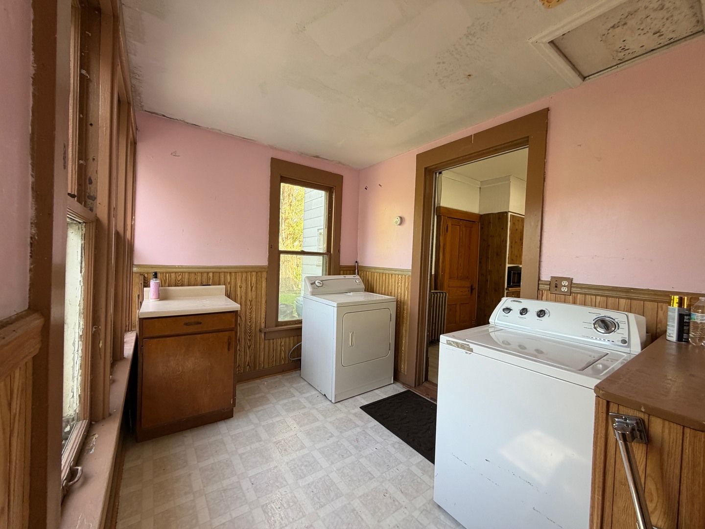 385 E Main Street, Sheldon, IL 60966