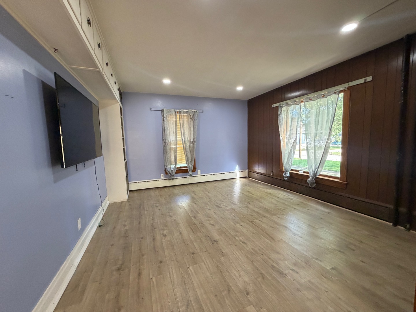 385 E Main Street, Sheldon, IL 60966