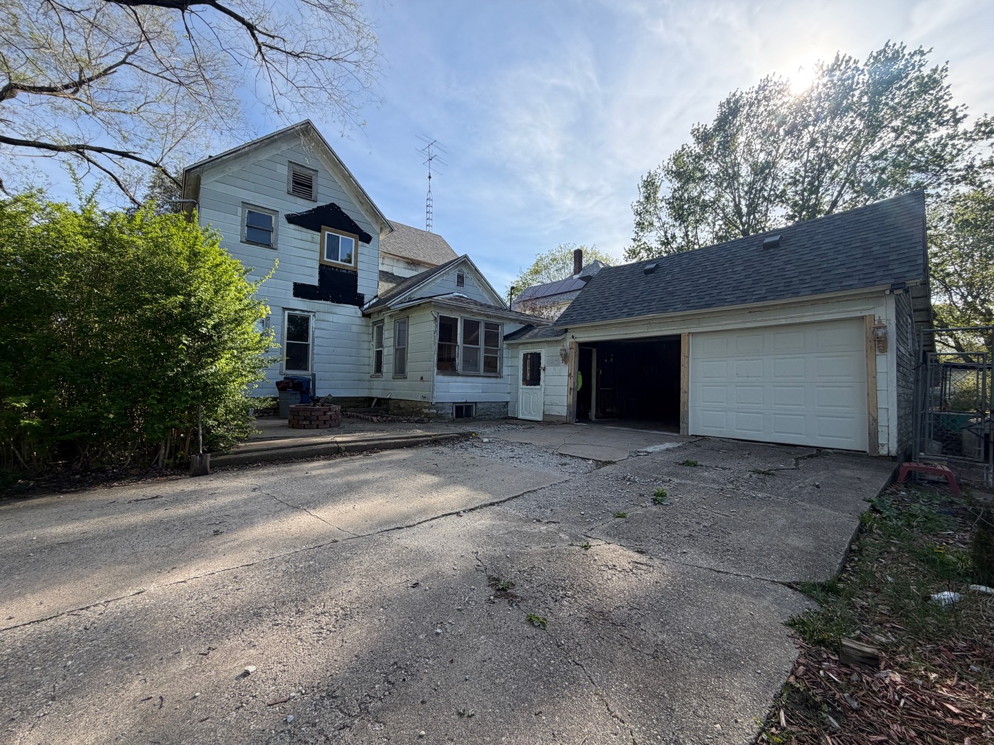 385 E Main Street, Sheldon, IL 60966