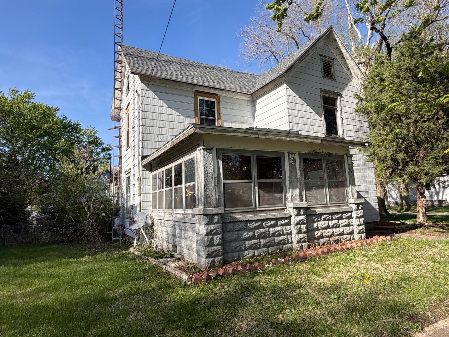 385 E Main Street, Sheldon, IL 60966