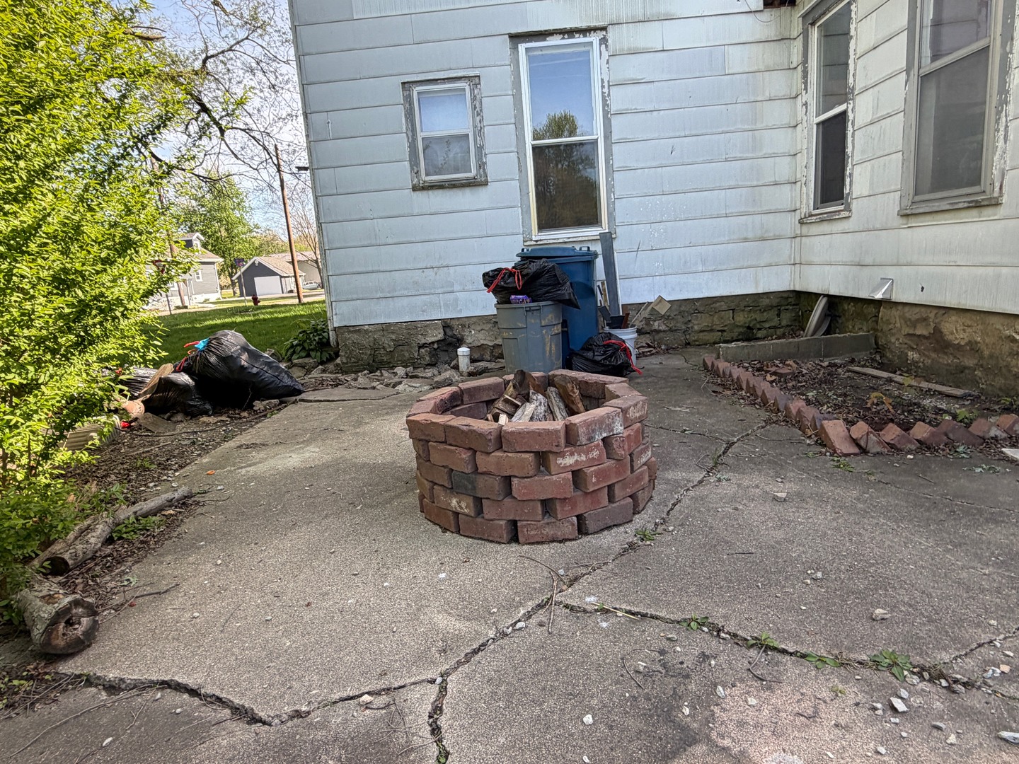 385 E Main Street, Sheldon, IL 60966