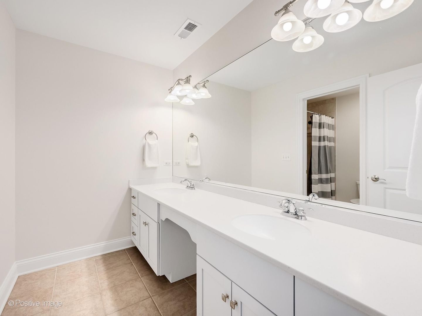 431 Skipping Stone Lane, Hinsdale, IL 60521