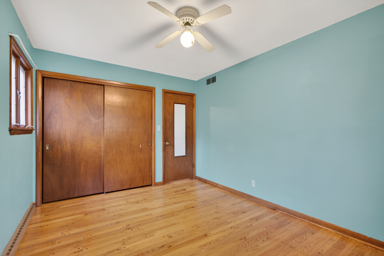 1407 Bolkinwood Drive, Freeport, IL 61032