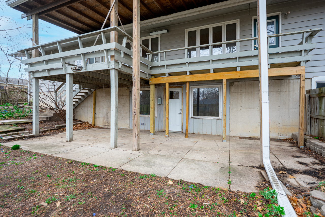 1407 Bolkinwood Drive, Freeport, IL 61032