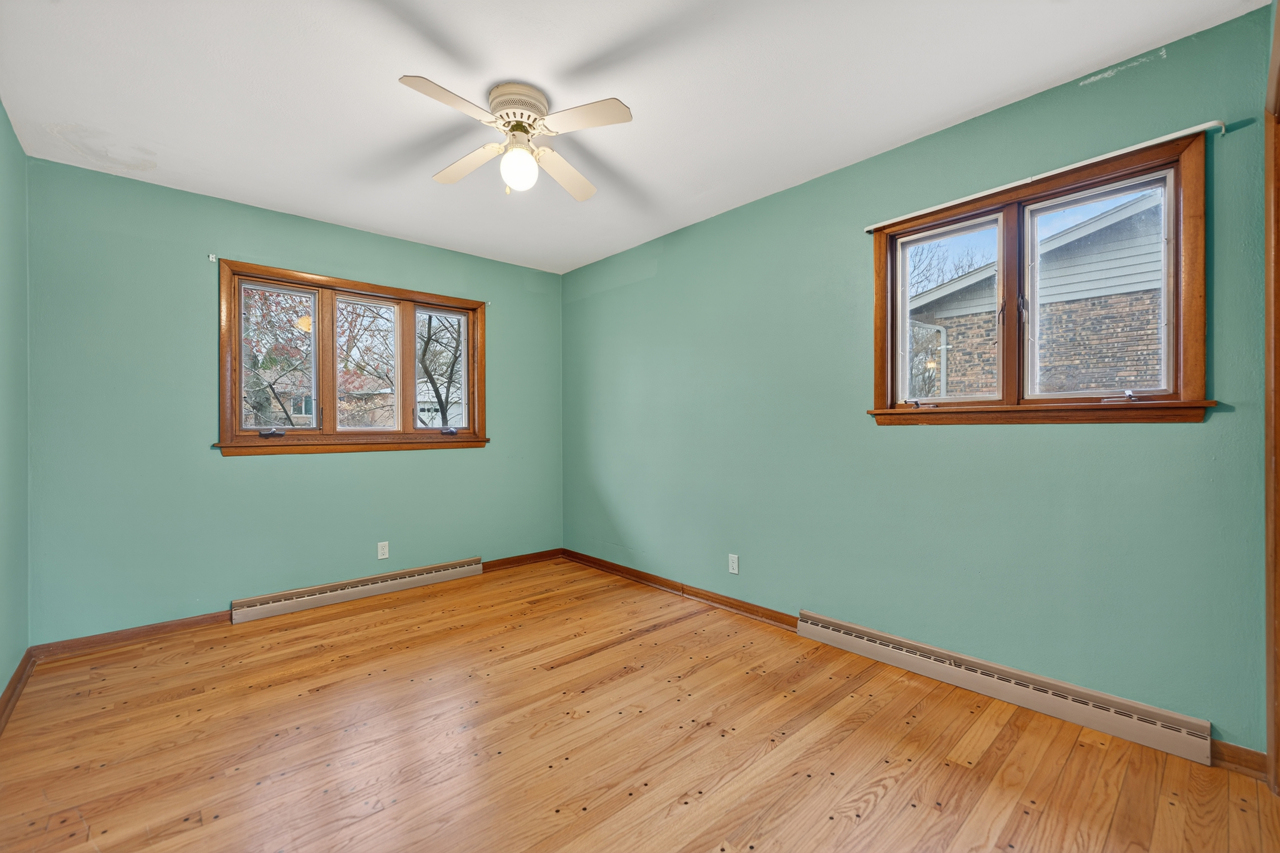 1407 Bolkinwood Drive, Freeport, IL 61032