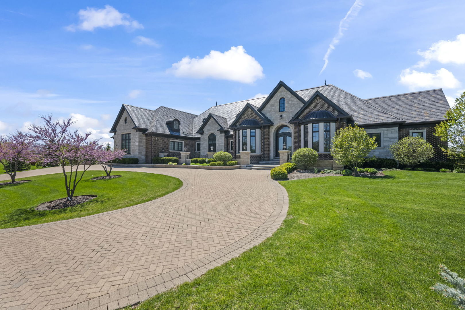 23 Enclave Court, South Barrington, IL 60010