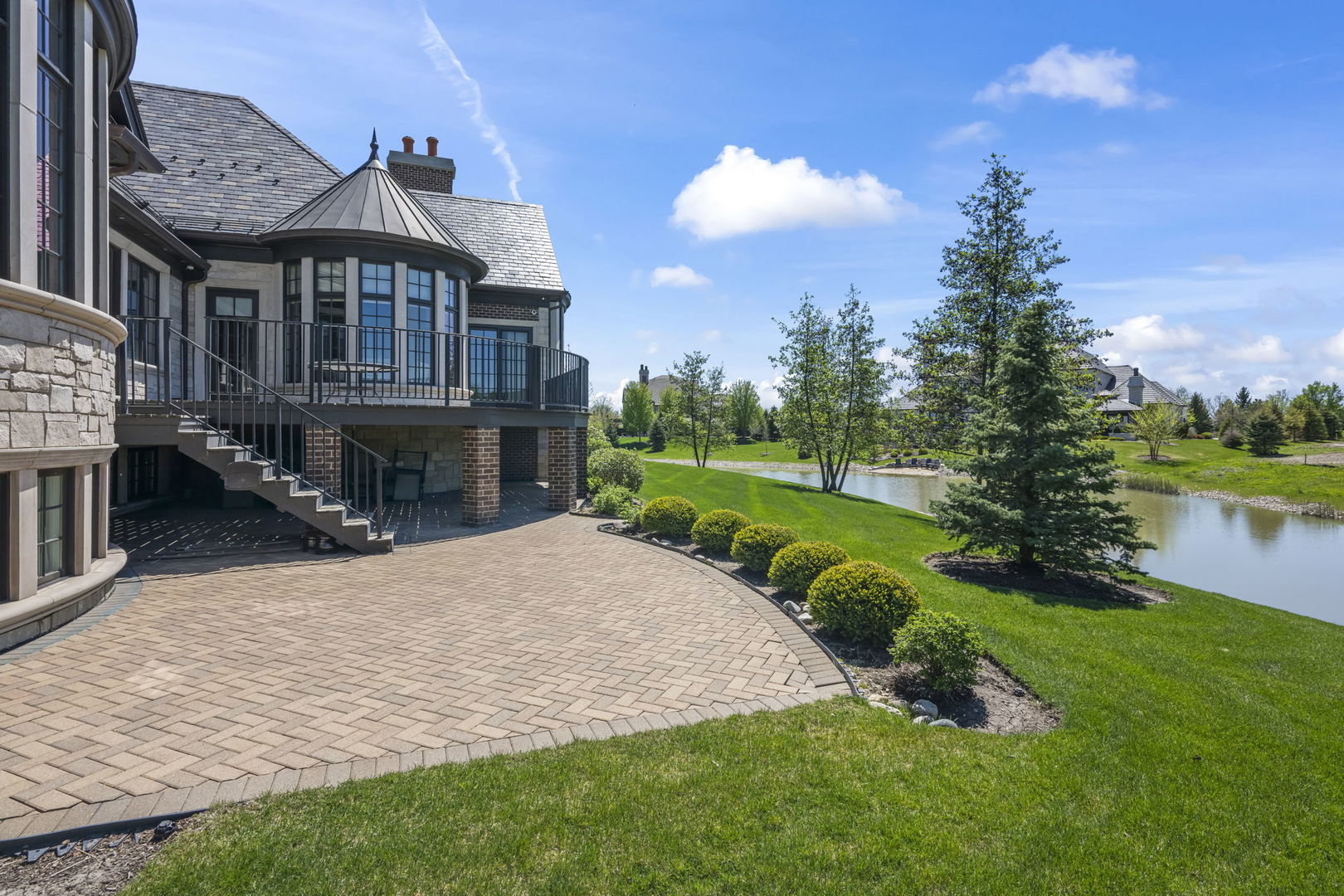 23 Enclave Court, South Barrington, IL 60010