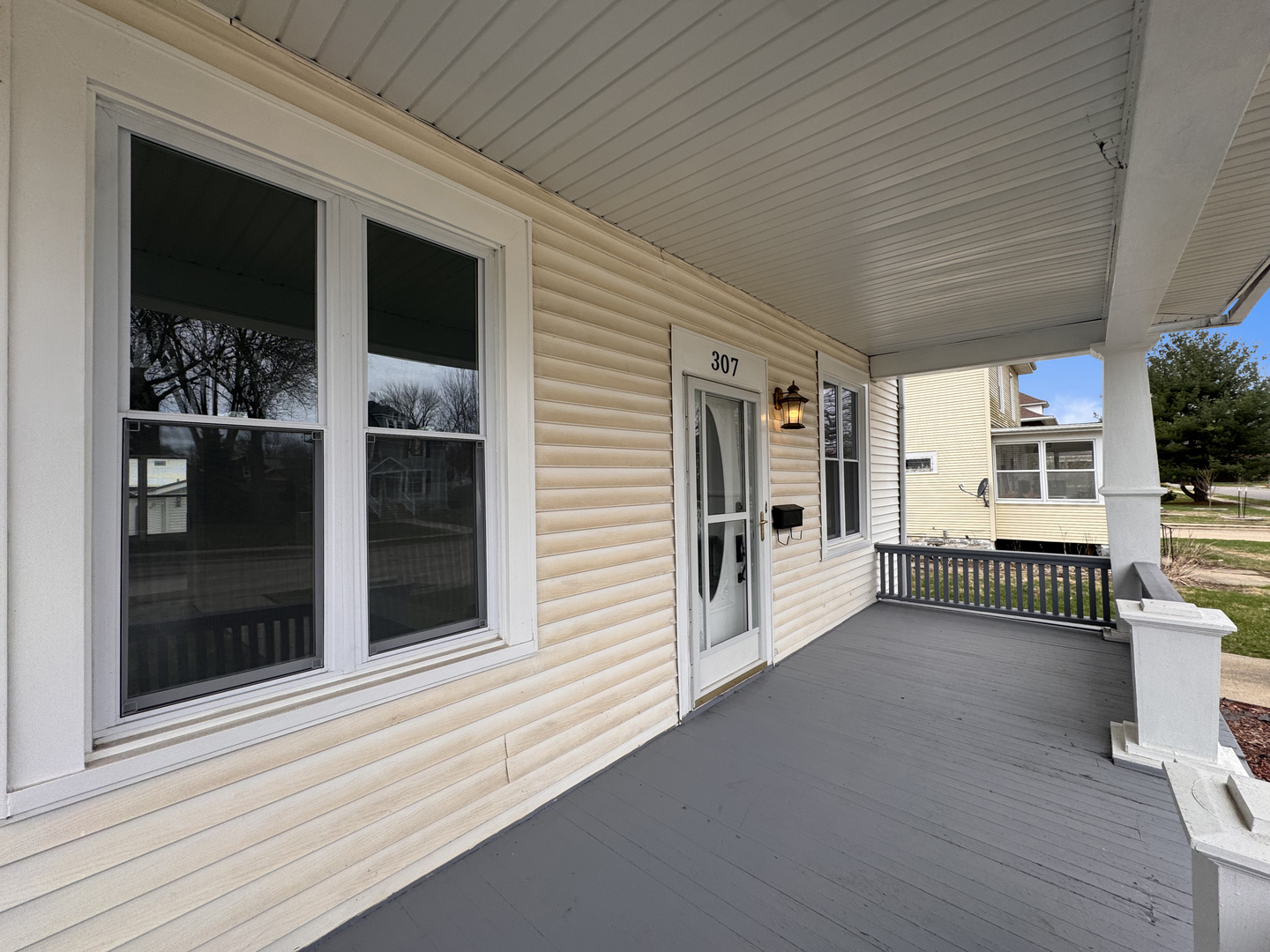 307 W 11th Street, Sterling, IL 61081