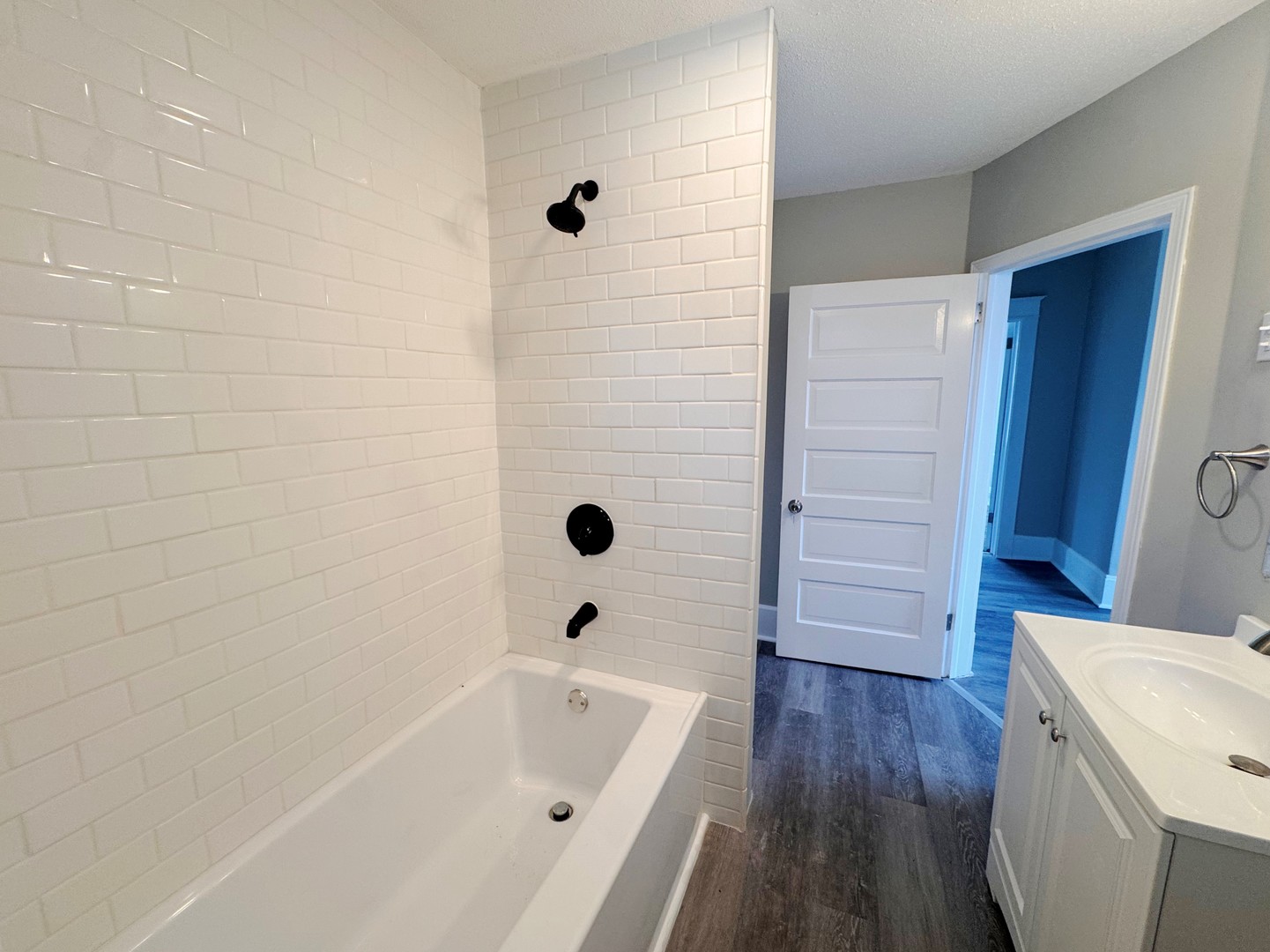 307 W 11th Street, Sterling, IL 61081