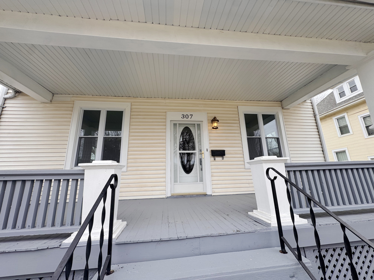 307 W 11th Street, Sterling, IL 61081