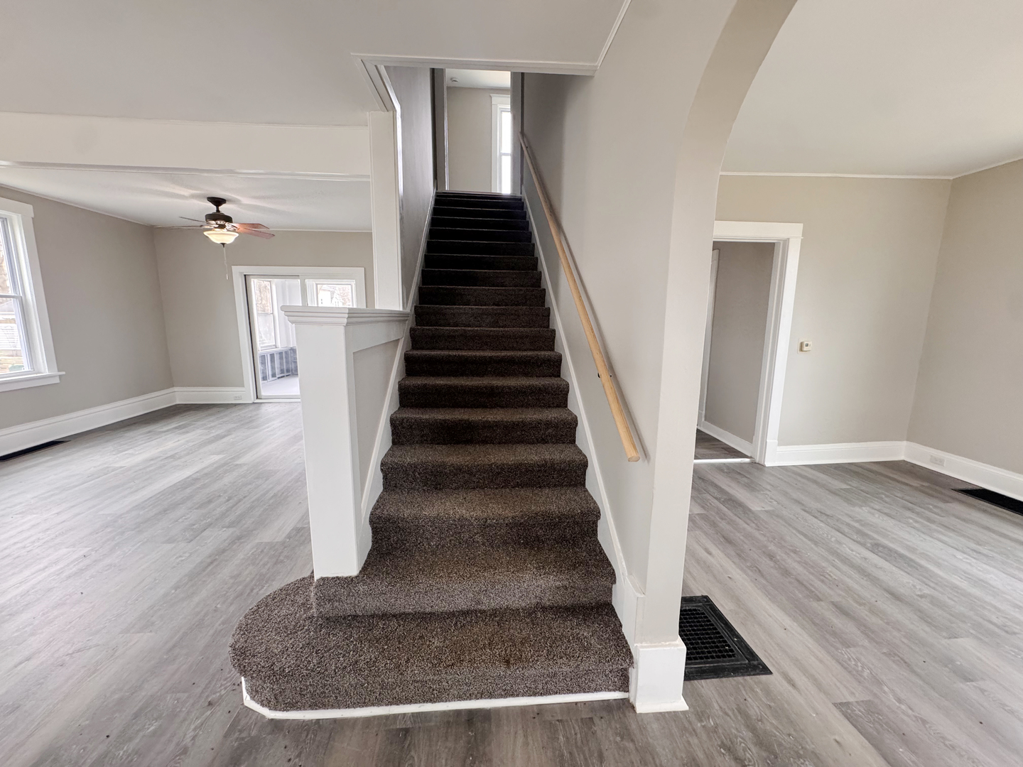 307 W 11th Street, Sterling, IL 61081