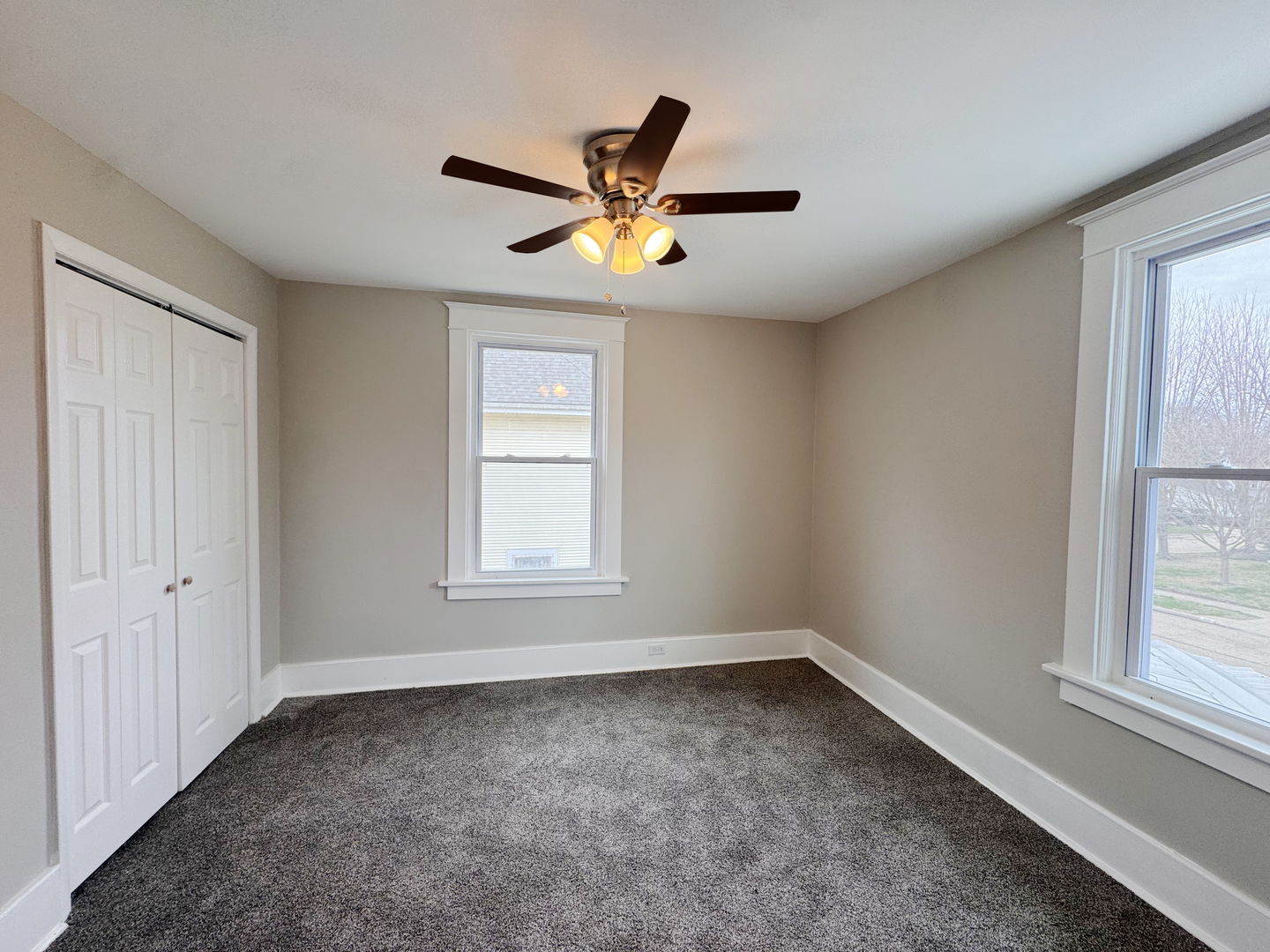 307 W 11th Street, Sterling, IL 61081